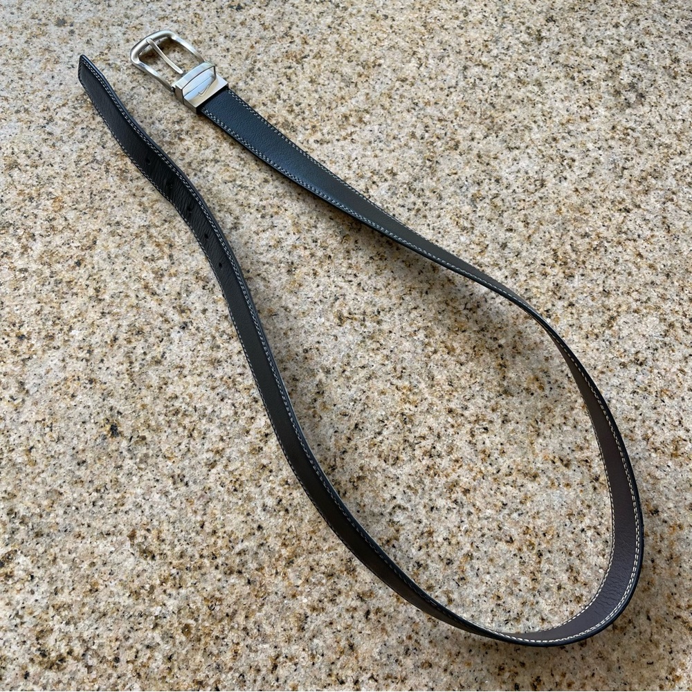 NIKE belt size 38 color black flip sides - Picture 2 of 7